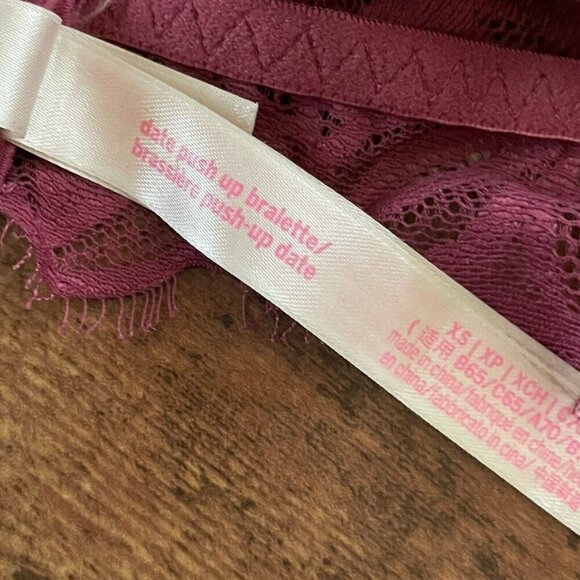 Victorias Secret XS Bralette Plum Lace Date Night Push Up Underwire Bra Padded - Picture 8 of 8